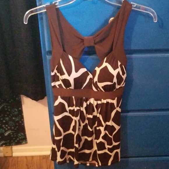 3/$20! Rue21 Pattern Top - Picture 2 of 4